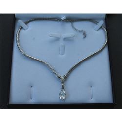 SILVER TONE WOMEN'S NECKLACE AND PENDANT