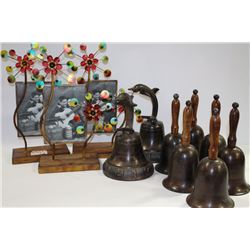 BOX OF SHOWHOME PICTURE FRAMES AND BELLS