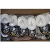 Image 1 : BOX OF 12 PAIRS OF SNOOPY SLIPPERS