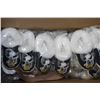 Image 1 : BOX OF 12 PAIRS OF SNOOPY SLIPPERS