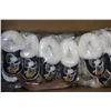 Image 1 : BOX OF 12 PAIRS OF SNOOPY SLIPPERS