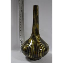 NEW SHOWHOME STRIPPED VASE