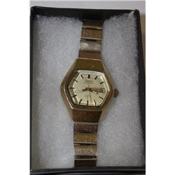 SEIKO GOLD TONE WATCH