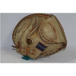 VINTAGE SPALDING CATCHERS MITT