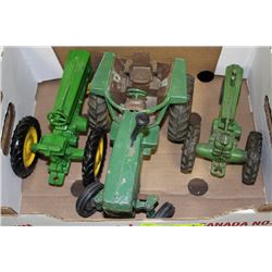 TRAY OF JOHN DEERE DIE CAST TRACTORS