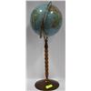 Image 1 : GLOBE ON STAND