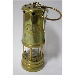 COLLECTIBLE COLLIERY LAMP