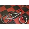 Image 1 : REDLINE BMX BIKE