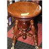Image 1 : CLAW FOOT PIANO STOOL