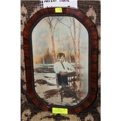 VINTAGE FRAMED PHOTO OF FALLEN WWII WAR HERO