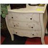 Image 1 : SOLID WOODEN FLORAL 3 DRAWER DRESSER