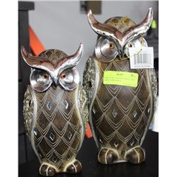 PAIR OF DECORATIVE OWLS - ONE LARGE, ONE SMALL