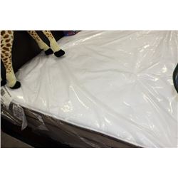 KING SIZE PILLOWTOP MATTRESS