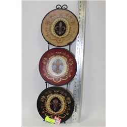 METAL PLATE WALL ART