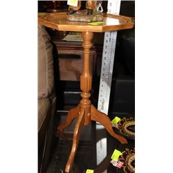 WOOD PLANT STAND - 21 IN. TALL