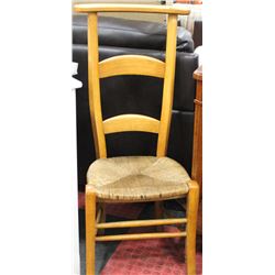 SMALL ANTIQUE SOLID WOOD CHAIR