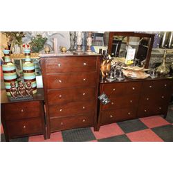 4 PIECE WOODEN DRESSER SET INCLUDES 6 DRAWER