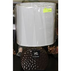 ASHLEY SIGNATURE DESIGN LAMP