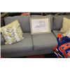 Image 4 : 4 PIECE GREY FABRIC CORNER SECTIONAL WITH THROW