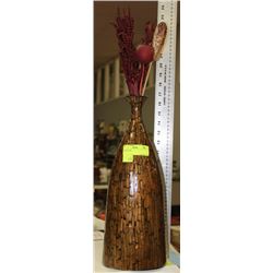 DECORATIVE VASE