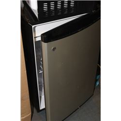 GE BAR FRIDGE NEEDS CLEANING