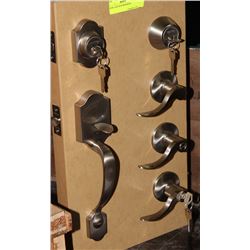 NEW LOCK SETS WITH KEYS