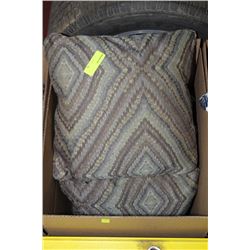 SET OF 4 NEW THROW PILLOWS ON CHOICE