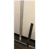 Image 1 : 2 MEASURING SQUARES W PRYBAR