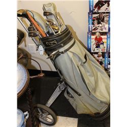 SET OF RAM GOLF CLUBS WITH BAG & ACCESSORIES