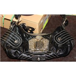 BLACK AND SILVER GUESS PURSE "AUTHENTIC"