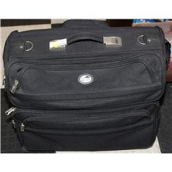 AMERICAN TOURISTER GARMENT BAG