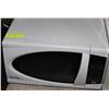 Image 1 : DANBY WHITE MICROWAVE