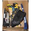 Image 1 : BOX W ASST CLAMPS /EMERGENCY SHOVEL AND 3 NHL