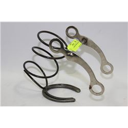 STEEL & HORSE SHOE WINE HOLDER