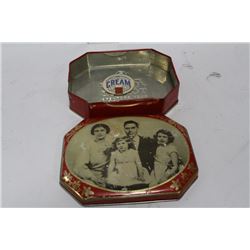 METAL BOX WITH ROYAL FAMILY