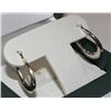Image 1 : 10K WHITE GOLD HOOP EARRINGS