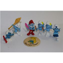 LOT OF SMURF TOYS