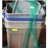 Image 1 : RUBBERMAID TOTES W/ LIDS X4