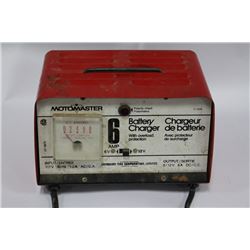 MOTOMASTER 12 VOLT BATTERY CHARGER