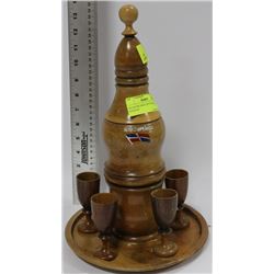 DECANTER AND CUP SET FROM STO. DOMINGO