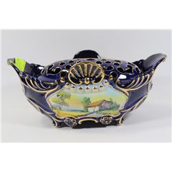 ESTATE PORCELAIN VEGETABLE SERVING BOAT