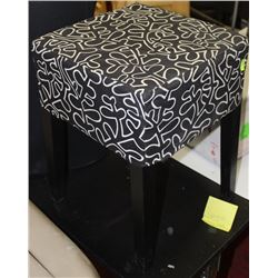 MODERN PRINT STOOL