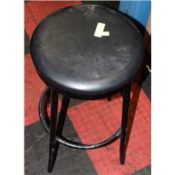 BLACK BARSTOOL