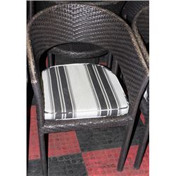 WICKER PATIO CHAIR WITH CUSHION