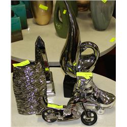 SHOWHOME LOT OF 5 CHROME LIKE ORNAMENTS