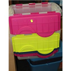 LOT OF BLUE,BLACK AND CLEAR TOTES