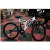 Image 1 : NEXT 18SPD FULL SUSP MTN BIKE