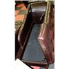 Image 2 : LEATHERETTE STORAGE CHAISE LOUNGE