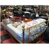 Image 1 : BRASS QUEEN SIZED BED FRAME