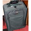 Image 1 : GREEN JAGUAR SUITCASE